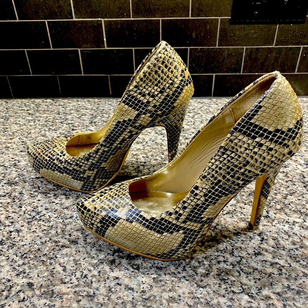 Eva & Zoe Ladies Heels Size 6.5